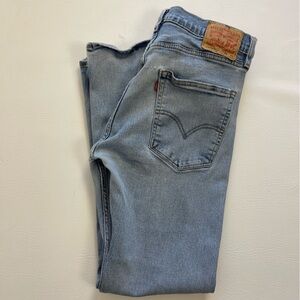 Levi's Men's Classic WorkWear Fit 505 Light Blue Straight Jeans. size 34x32